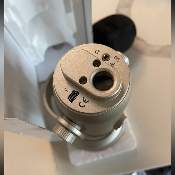 Blue Yeti USB Microphone - Gold - Picture 3 of 5